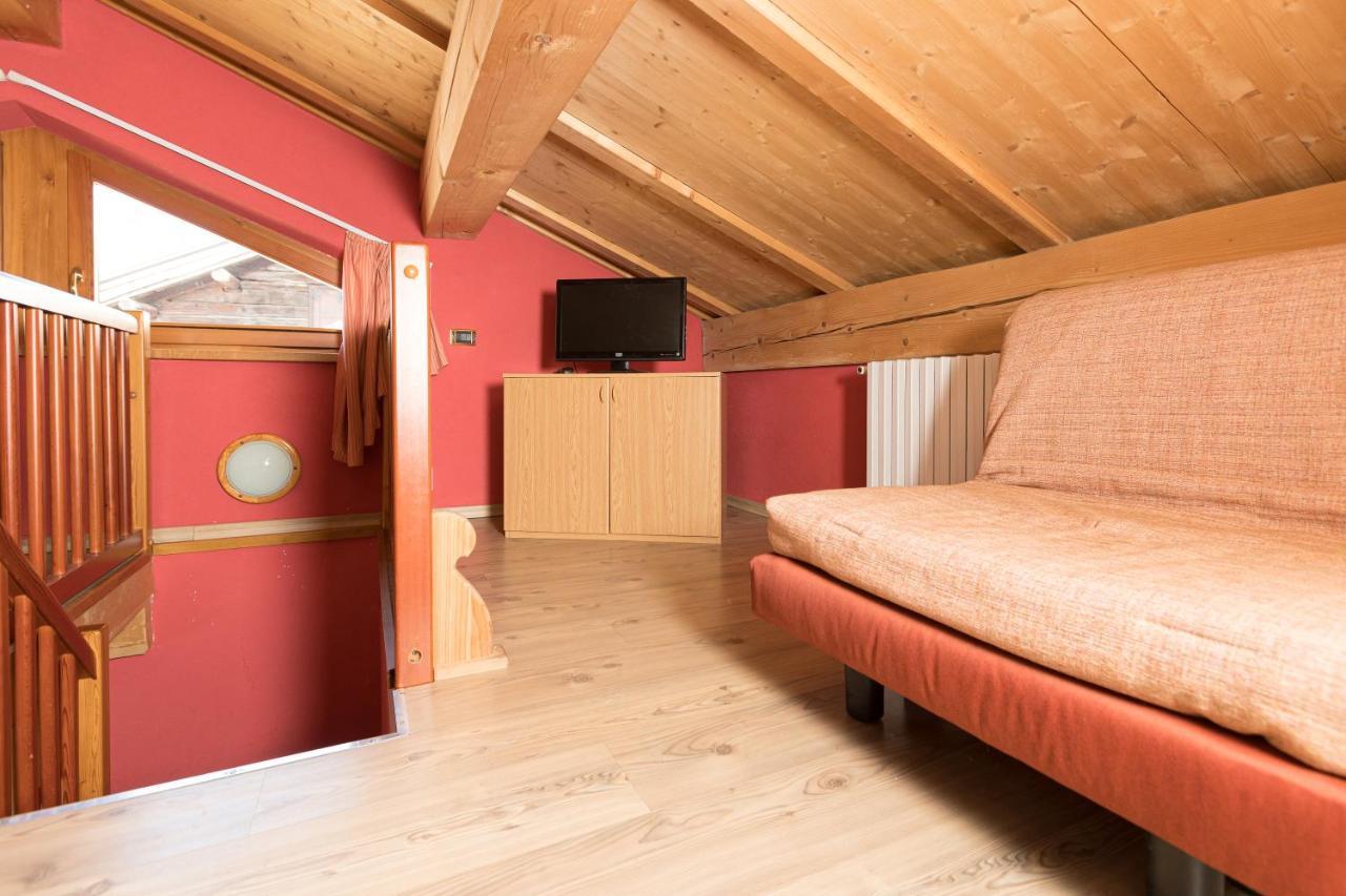 Baita Miralago - Appartamenti Abar Livigno Exterior photo
